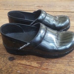 Dansko Nursing Clogs Size 39